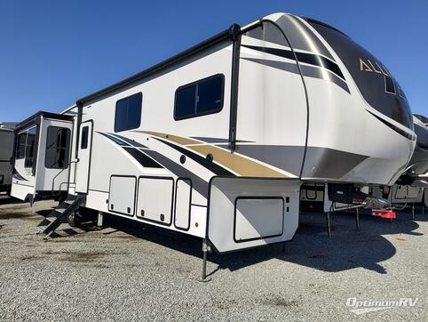 Used 2022 Alliance Paradigm 390MP Featured Photo