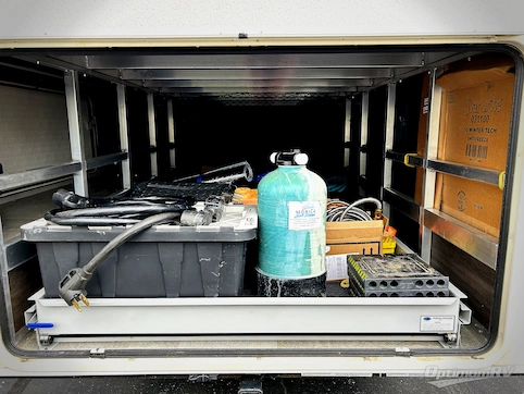 2021 Grand Design Solitude 375RES RV Photo 4