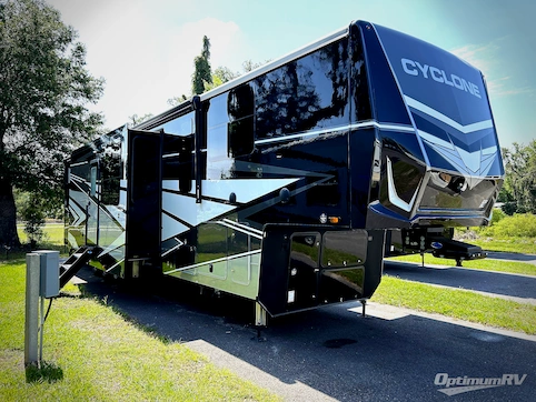 New 2025 Heartland Cyclone 4006 Featured Photo