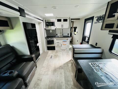 2025 Palomino Puma 25BHS RV Photo 2