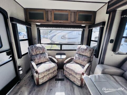 2019 Keystone Sprinter Campfire Edition 26FWRL RV Photo 2