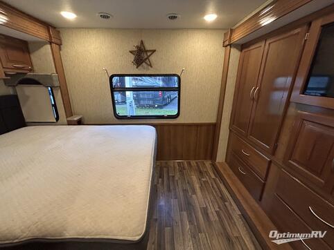2018 Coachmen Mirada 31FW RV Photo 4