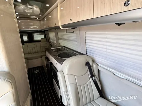 2014 Airstream Interstate Interstate Lounge RV Photo 4