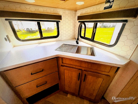 2025 Ember E-Series 22MLQ RV Photo 3