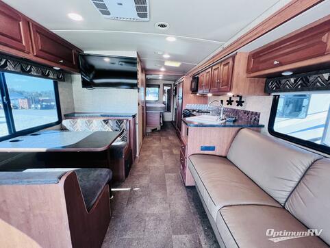 2017 Itasca Sunstar 29VE RV Photo 2