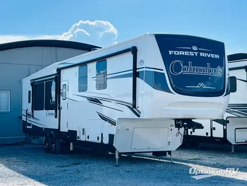 New 2025 Palomino Columbus 384RKH Featured Photo