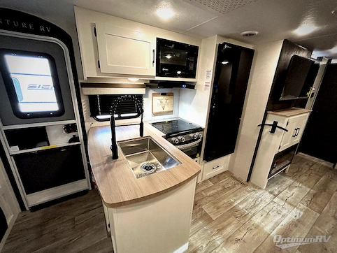 2025 Venture Sienna SA281VQB RV Photo 3