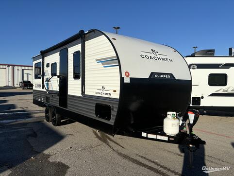 New 2025 Coachmen Clipper 5K Series 242MK Featured Photo