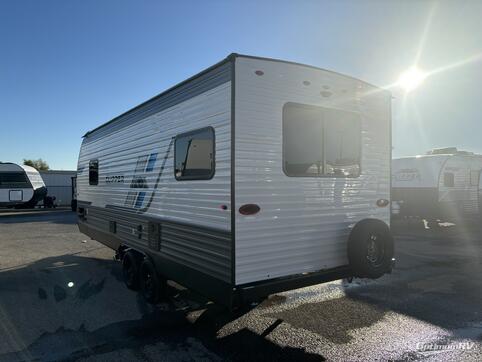 2025 Coachmen Clipper 5K Series 242MK RV Photo 2