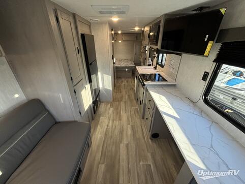 2025 Coachmen Clipper 5K Series 242MK RV Photo 4