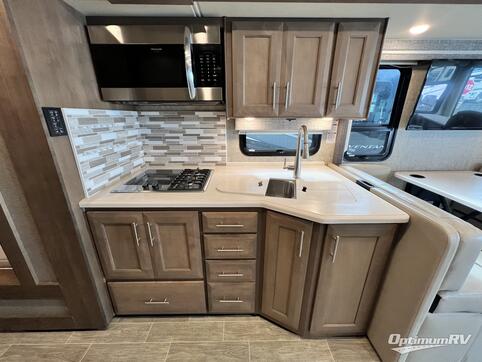 2022 Thor Miramar 34.6 RV Photo 2