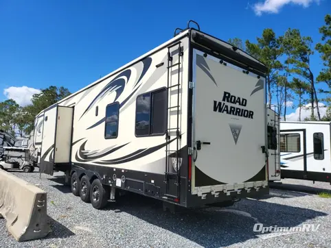 2018 Heartland Road Warrior 426 RV Photo 2