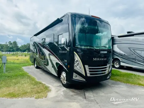 Used 2022 Thor Miramar 34.6 Featured Photo