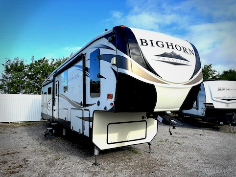 Used 2018 Heartland Bighorn Traveler 39MB Featured Photo