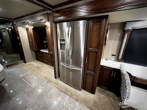 2019 Newmar Ventana 4037 RV Photo 3