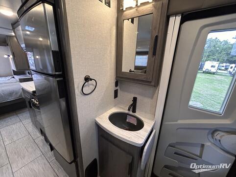 2025 Lance Lance Travel Trailers 2185 RV Photo 4