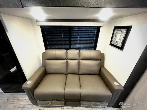 2025 Venture Sienna SA231VRK RV Photo 4
