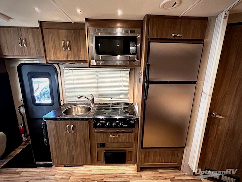 2016 Dynamax isata 3 24FW RV Photo 3