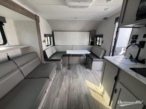 2025 Coachmen Clipper 4K Series 18DBS RV Photo 2