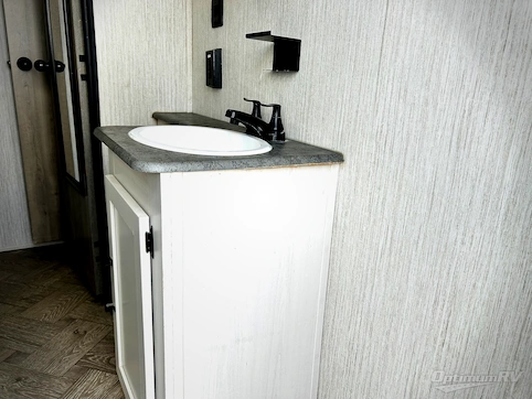2022 Palomino Puma 28BHSS RV Photo 4