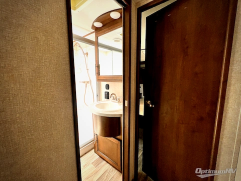 2020 Keystone Cougar Half-Ton 29RKS RV Photo 4