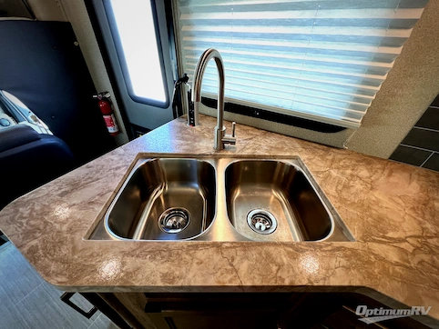 2020 Entegra Odyssey 26D RV Photo 3