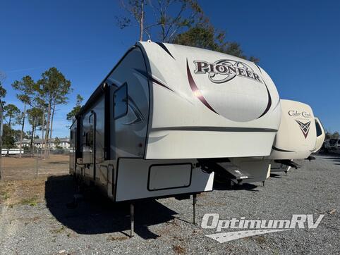 Used 2018 Heartland Pioneer 322BH Featured Photo