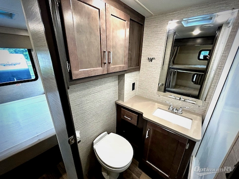 2022 Winnebago Minnie Winnie 31H RV Photo 4