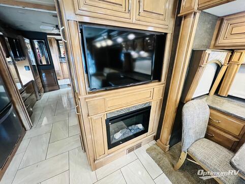 2018 Thor Tuscany 40RT RV Photo 3