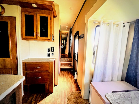 2018 Coachmen Chaparral 392MBL RV Photo 3