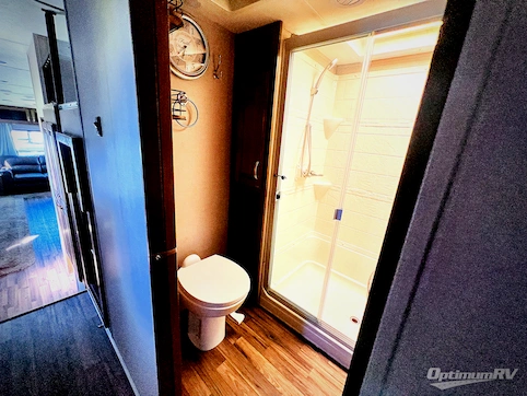 2018 Coachmen Chaparral 392MBL RV Photo 4