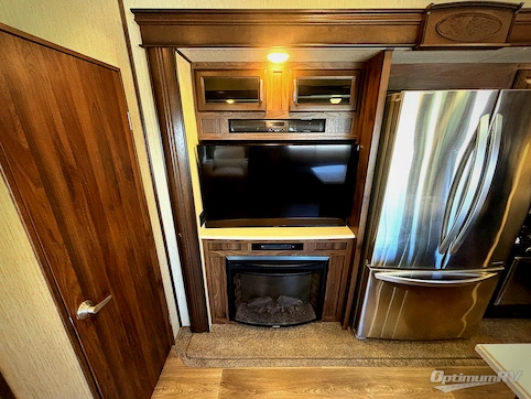 2018 Palomino Columbus F374BH RV Photo 2
