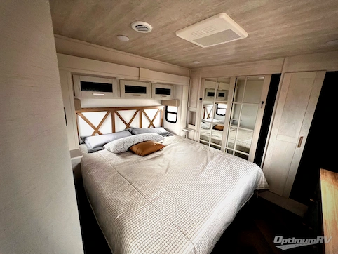 2025 Prime Time Crusader 382MBH RV Photo 4