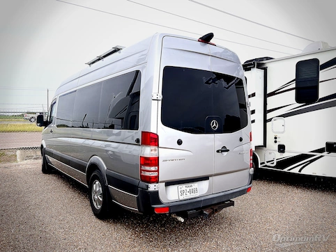 2016 Mercedes Benz Sprinter 2500 RV Photo 2