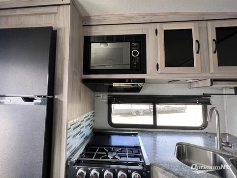 2021 Coachmen Spirit Ultra Lite 2255RK RV Photo 3