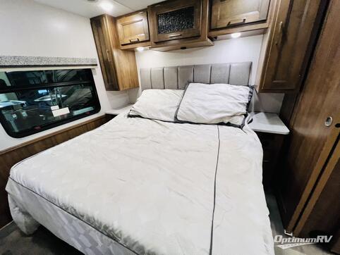 2020 Coachmen Mirada 35OS RV Photo 4