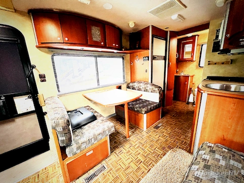 2008 Winnebago View 24H RV Photo 3