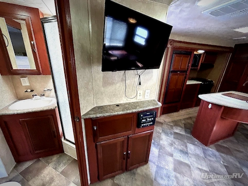 2014 Palomino Puma 32DBKS RV Photo 3