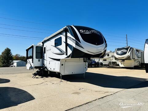 New 2025 Grand Design Solitude 310GK Featured Photo