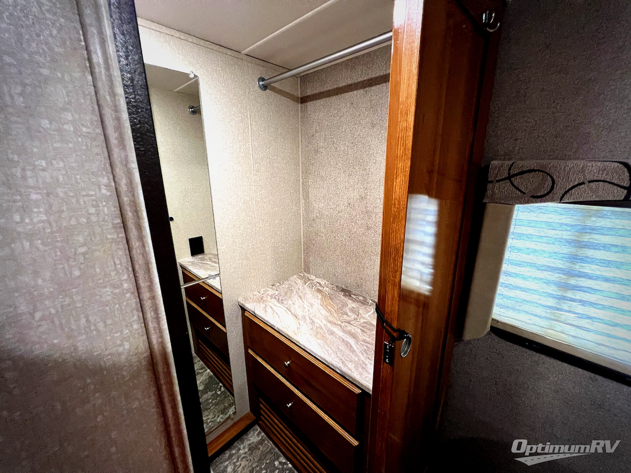 2019 Coachmen Leprechaun 311FS Ford 450 Photo 27