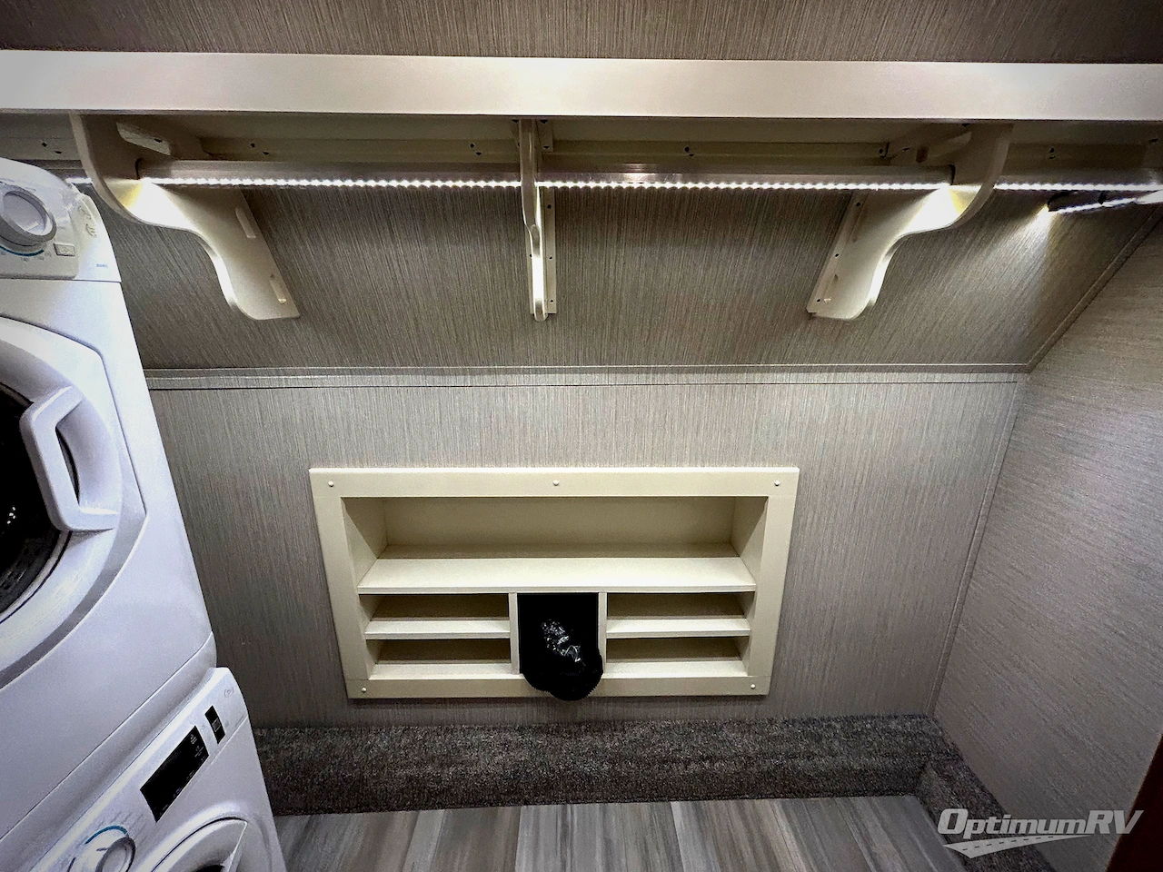 2024 VanLeigh Beacon 41LKB Photo 10