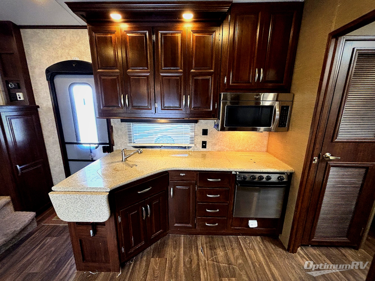 2014 Keystone Mountaineer 375FLF Photo 4