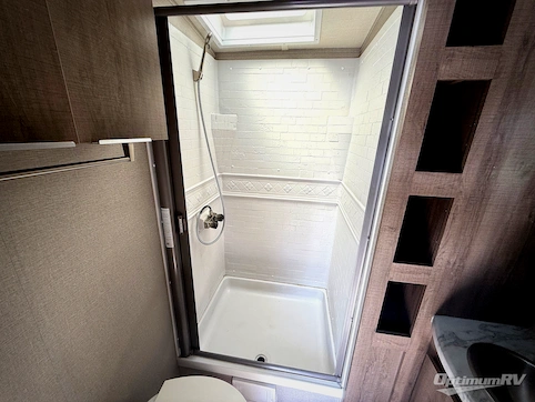 2020 Grand Design Imagine 2970RL RV Photo 4
