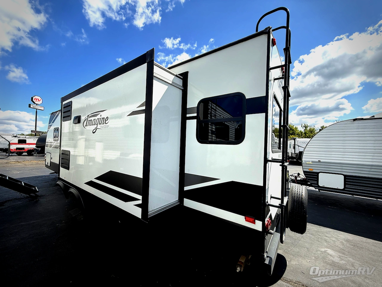 2020 Grand Design Imagine 2970RL Photo 3