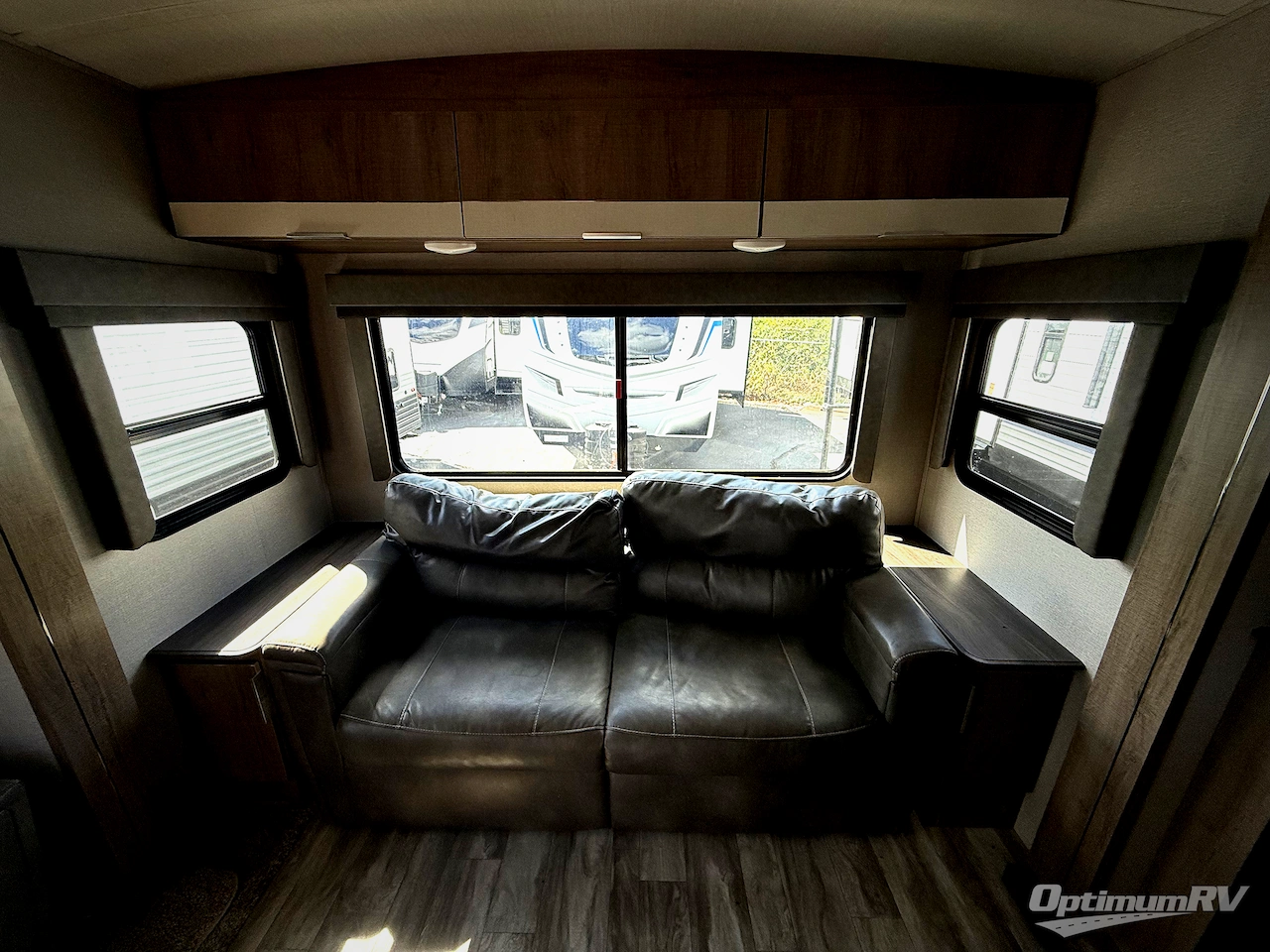 2020 Grand Design Imagine 2970RL Photo 7