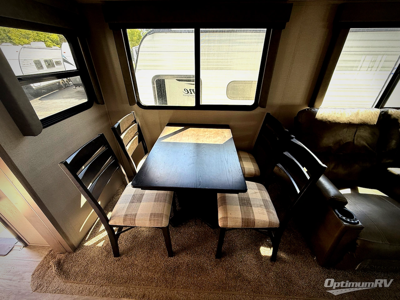 2020 Grand Design Imagine 2970RL Photo 11