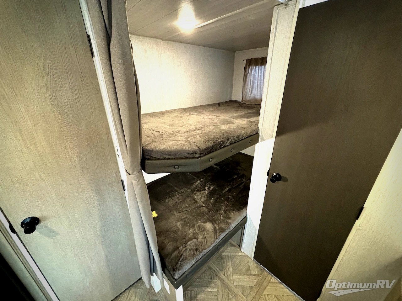 2023 Forest River Wildwood 28DBUD Photo 7