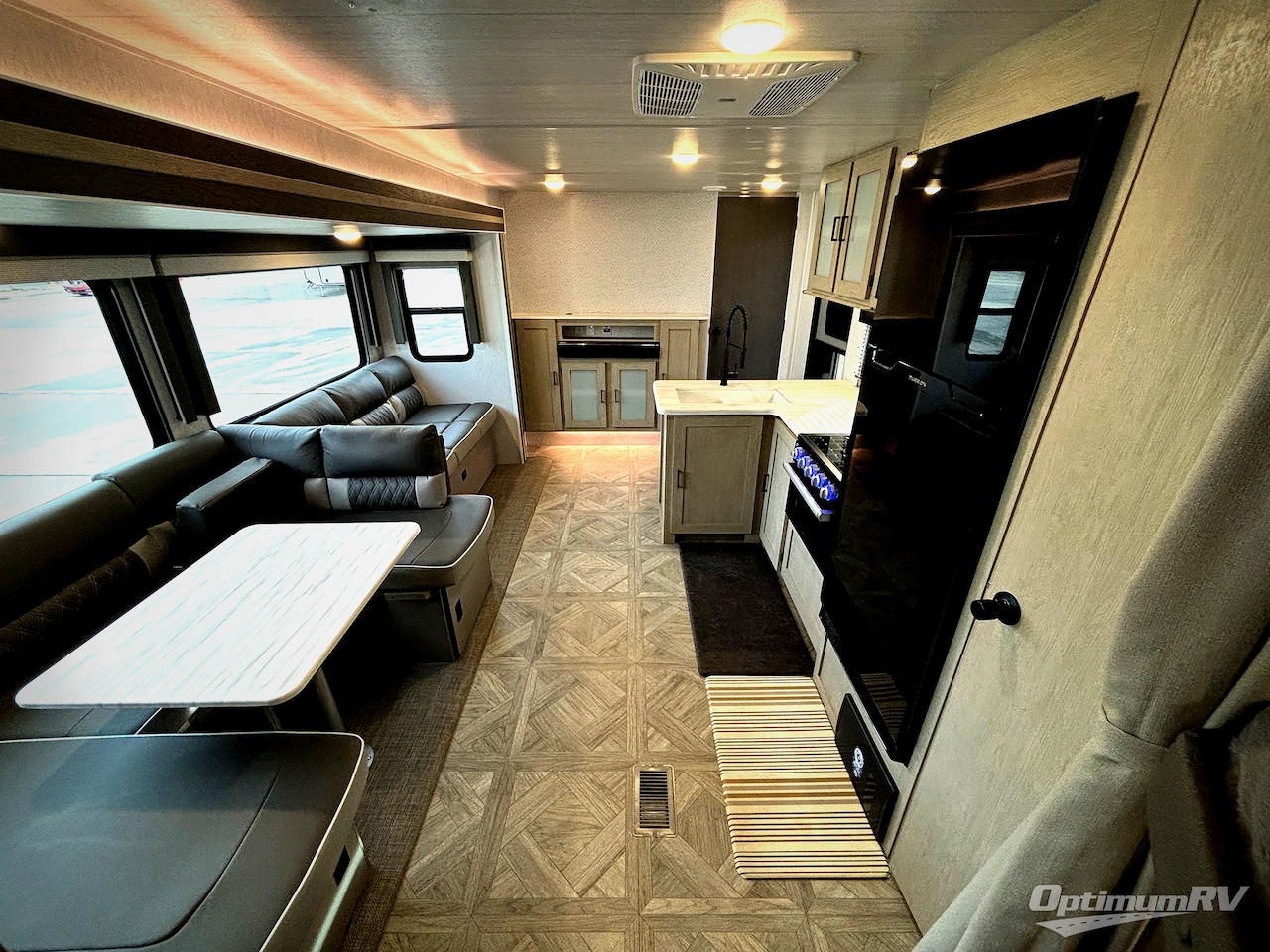 2023 Forest River Wildwood 28DBUD Photo 11