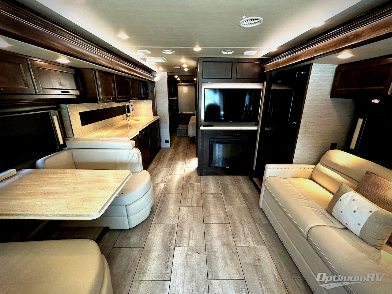 2020 Tiffin Allegro Breeze 31 BR Photo 4