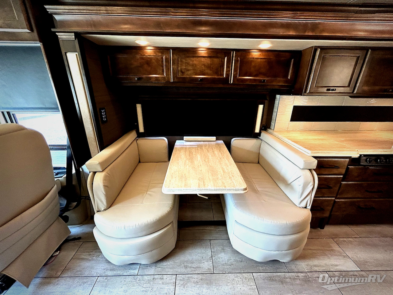 2020 Tiffin Allegro Breeze 31 BR Photo 11